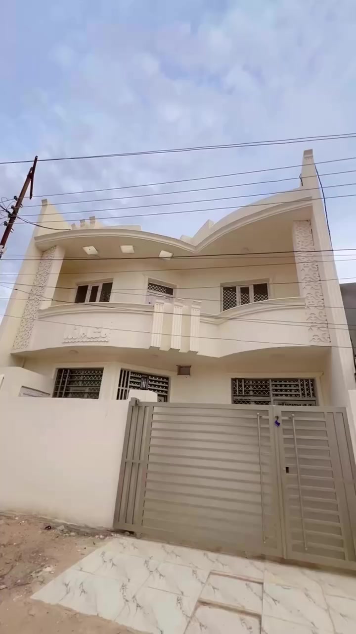 اعلان رقم _138
⸻
📍دار للبيع تكريت _ الديوم  _ التصنيع
📍قرب شارع 3️⃣0️⃣  _ جميع الخدمات متوفرة

🔹 المساحة: 0️⃣🔟 متــر
🔹 لإبعاد (8️⃣ >< 1️⃣2️⃣)
💰سعر مناسب جدا

التفاصيل الدار :
 • 3 غرف نوم
 •مطبخ مفتوح علـى صاله
 • استقبال
 •صحيات 2
•مناور داخلي

الاستفسار الاتصـال علـى الارقام
***********
***********
 @إشارة #الكل
