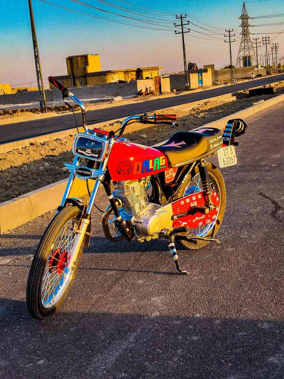 دراجه رقم وسنويه توني مرقمه مداور ثاني يوم شاصي نامه 19 تعمير 26 سيت جلاتين تعمير كله اصلي  ومكينه مكفوله من تفيلس  مانقصه يي شي
 مكان قضاء دوايه
 رقم *********** 
سعر خاص
