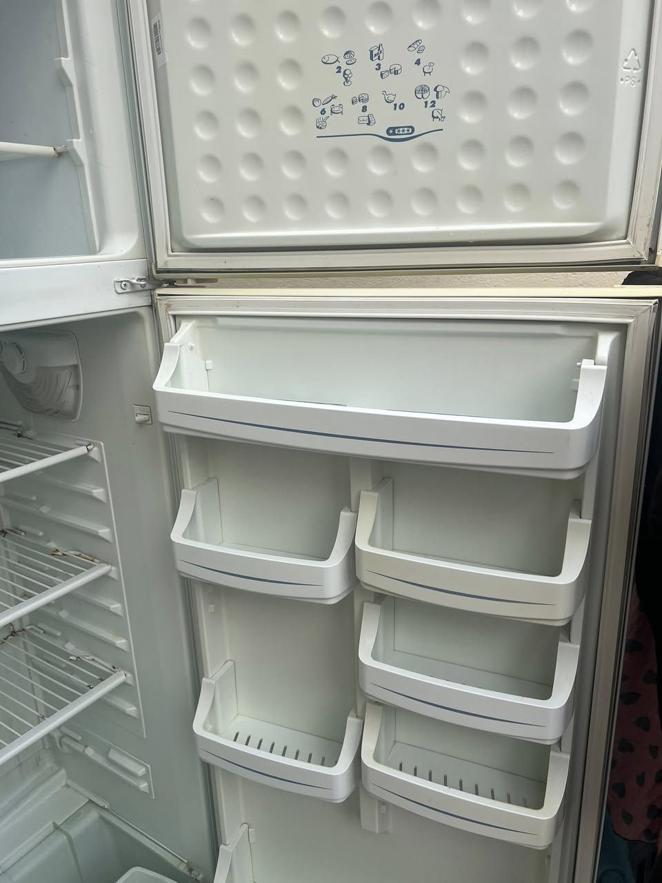 ثلاجه  فستل ١٦ قدم شغاله مداخله تصليح ابد استعمال قليل  السعر ١٩٠ وبيها مجال  للتواصل خاص


**إذا كنت صاحب هذا الإعلان وتريد حذفه لأي سبب، رجاءا أرسل رسالة إلى الدعم الفني**