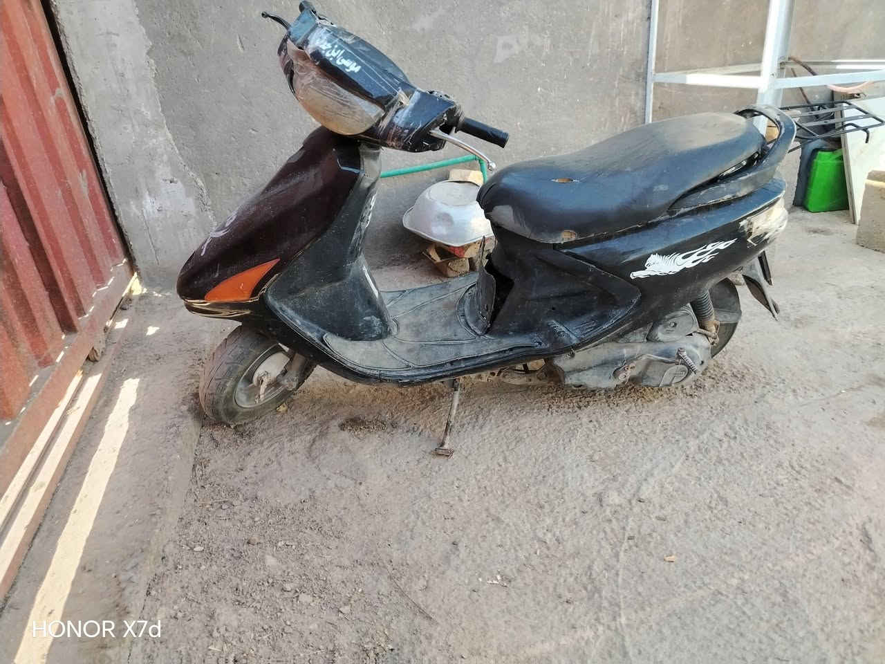 للبيع فراشه مكينه اول مره تنفتح  تجفيت جديد عوزها معلكه ولف وترتيب السعر خاص او 🪪***********
