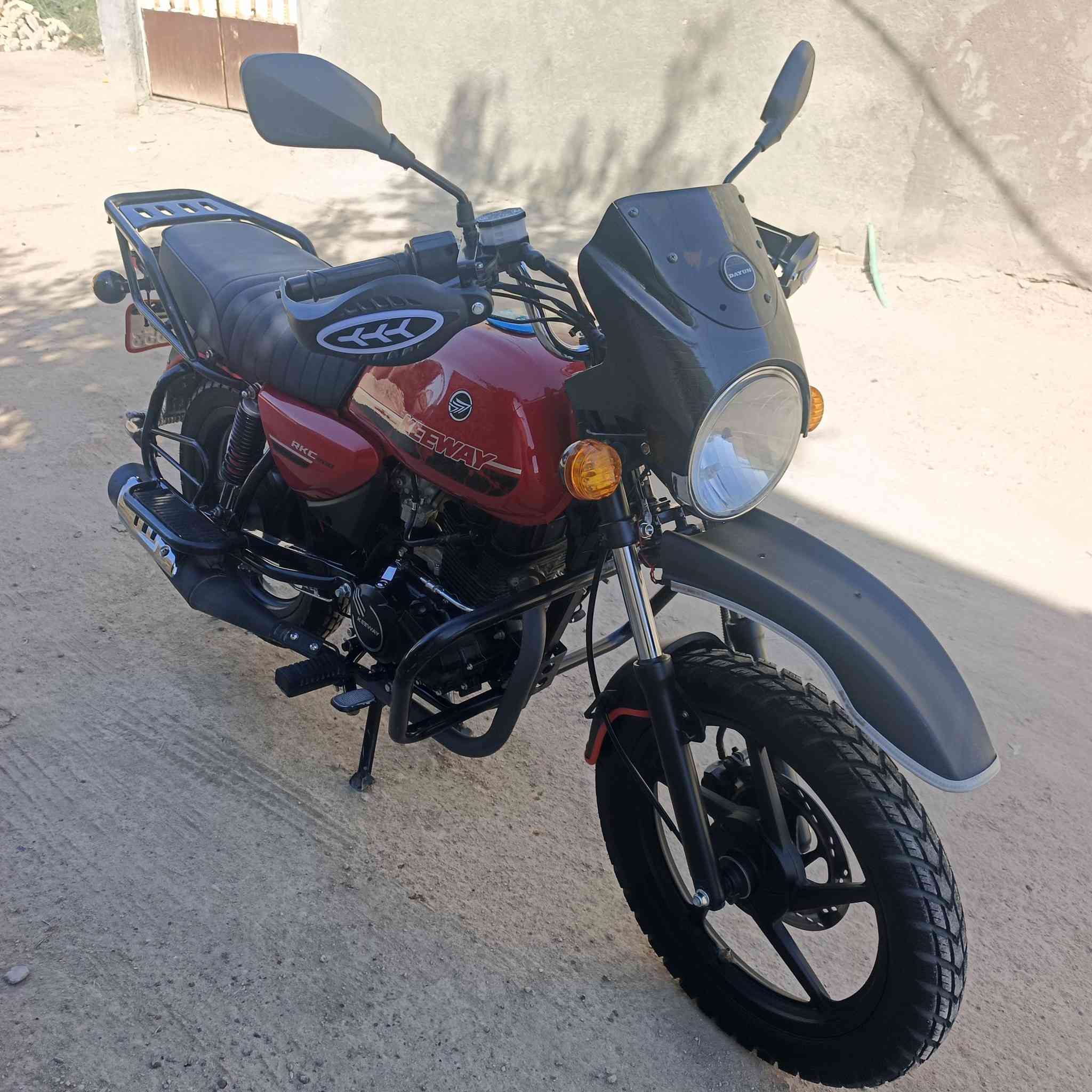 يالله اللهم صلِّ على محمد وآل محمد 
دراجه نوع ار كي موديل 25 دراجه بحالت الوكاله بعده صارله اقل شهرين من طالعه لون حلو وعليه اضافه وجه مال دايون وكيل علي عنجور دراجه حره ما مطلوبه ربع اطيك سنويه اصليه يعني ما مطلوبه ربع سعر 2400وبيه مجال شي بصيط
مازنجر مايشتغل بس واتساب او اتصال ***********
