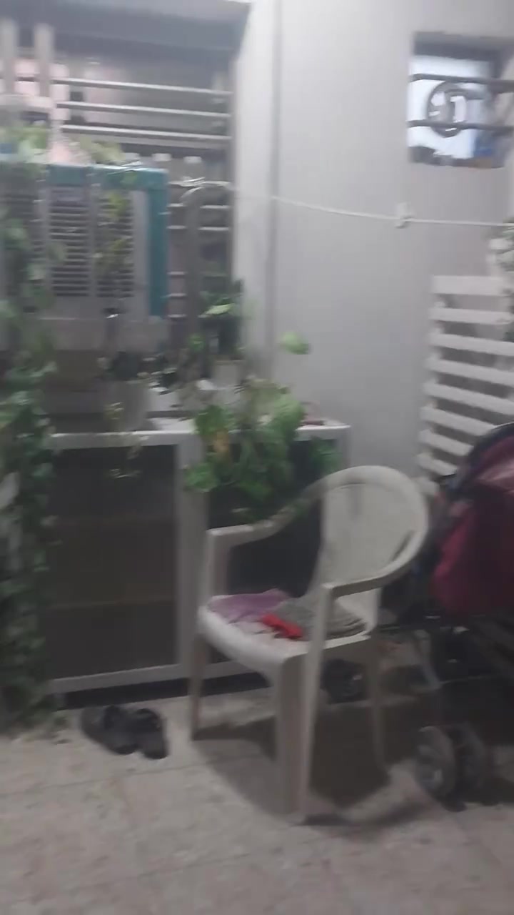 ٨٠ متر للبيع يحتوي على كراج مطبخ هول منور صحيات غرف نوم عدد ٣ 
الخارجية مربع النخل  منطقة راقية وهادئة جدا
***********
