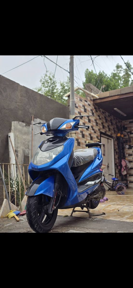 السلام وعليكم 
سكنس فحل كابريتر للبيع الدراجه كامله ختم واحد من طول الطول حاويه وصل معرض موجود كفاله عامه من كلشي رباعيه بلادي سلف اشاير لايت كله شغال وكامل وبلادي بيهه تزويد كشن رياضي بلادي شرط الختم يدات koso ارضيات العينه كامله ماكو شي بيهه مو شغال رون وكيلومتر شرط الفحص كلها النعومه ونكره سلف بكل وقت مكاني البصره كرمه علي للاستفسار ***********
