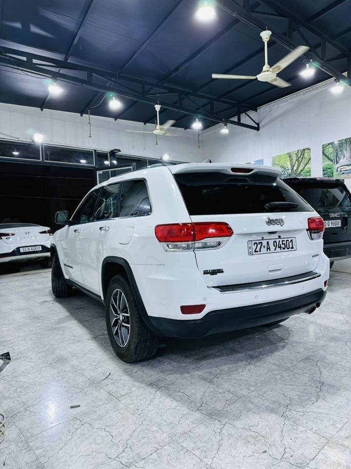 سلام عليكم
-جيب كراند شيروكي لمتد 2017 رقم ذي قار انكليزي

-ماشية 90 

-بصمة و بصمة ابواب

-تشغيل عن بعد

-حساسات خلفيه 

شاشه كبيره 

جنطه كهرباء

خزن وضعية القياده

‏- ‎كشنات جلد 

-تدفئة كشنات 

-كامرة خلفية

‏- ‎تبريد قطعتين 

تخم تاير جديد وباتريات جديده قبل شهر شادهن

سياره جديده ماتصرف عليه ربع

الضرر :-جاملق وبنيد 

مكان السياره ذي قار  

سعر السياره 205 بيه مجال

للأتصال: (***********)
