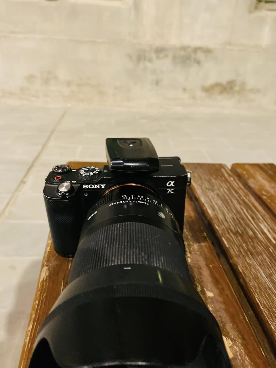 سوني a7c 
عدسة 35 mm  1-4
وحش الفيديو كامرة شغلها رهيب فيديو وصور ودقتها
24 ميكا بكسل 
بسعر مناسب
اذا تحب تشوف شغلي بيها تعال خاص 
#للسعر خاص


**إذا كنت صاحب هذا الإعلان وتريد حذفه لأي سبب، رجاءا أرسل رسالة إلى الدعم الفني**