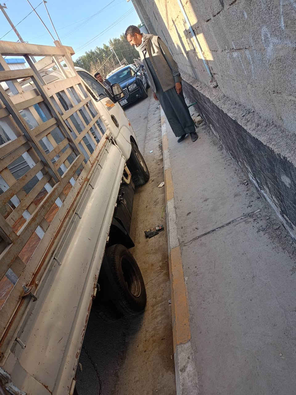 كيه حمل 3000 مسكر  محور بم ونوزل موديل 2005 سياره جاهزه مال شغل سعره 67 بيه مجال بسيط سنويه مجدده ل 2030  يالله تسقط سياره باسمي تحويل ثاني يوم للاستفسار الاتصال على الرقم ***********
