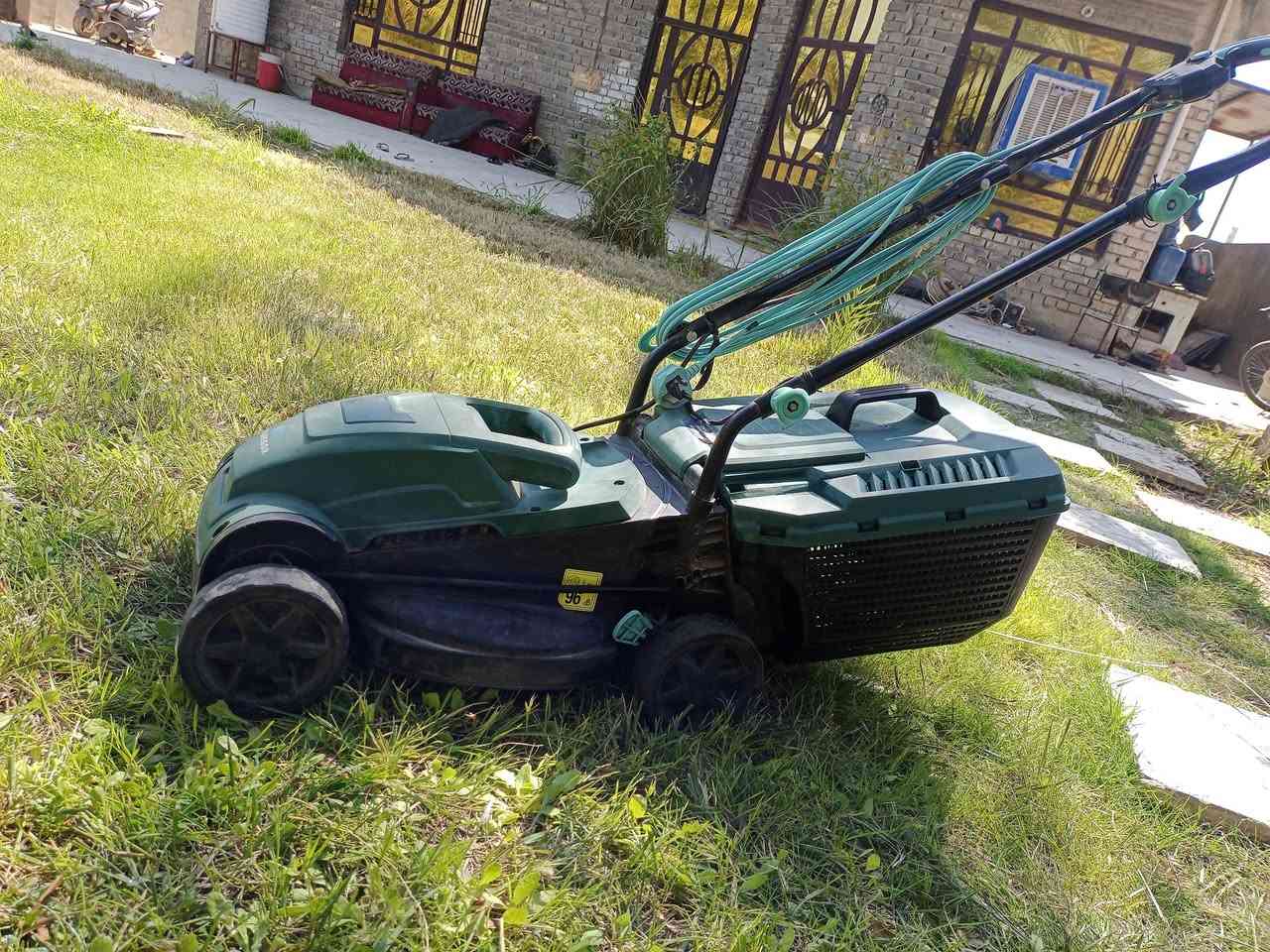 السلام عليكم ورحمه الله وبركاته مكينه محشاشه كهرابائيه نظافتها قدامكم بالصوره العنوان 
 الانتصار مقابيل مستشفى حماد شهاب 
هاتف *********** واساب
