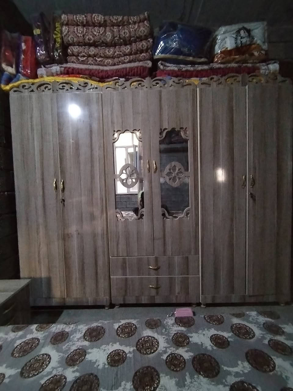 غرفت نوم للبيع ***********
