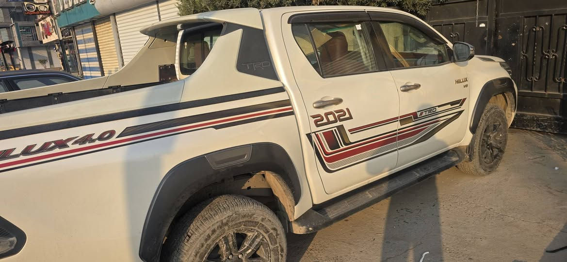 Trd موديل 21
سلام عليكم 
 هايلوكس مكفولة اربيل هزة سنوية بعيد جاهزة صدر كير مكينة سيارة ساز دهن فلاتر ادامة كلة شركة 
سعر 330 ماشية 100 
*********** 
مكان السيارة بغداد
سيارة بأسمي وتحياتي للجميع 
الشراي يتصل
