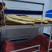 سرير طابقين • مستعمل شهر • بابل شارع 80