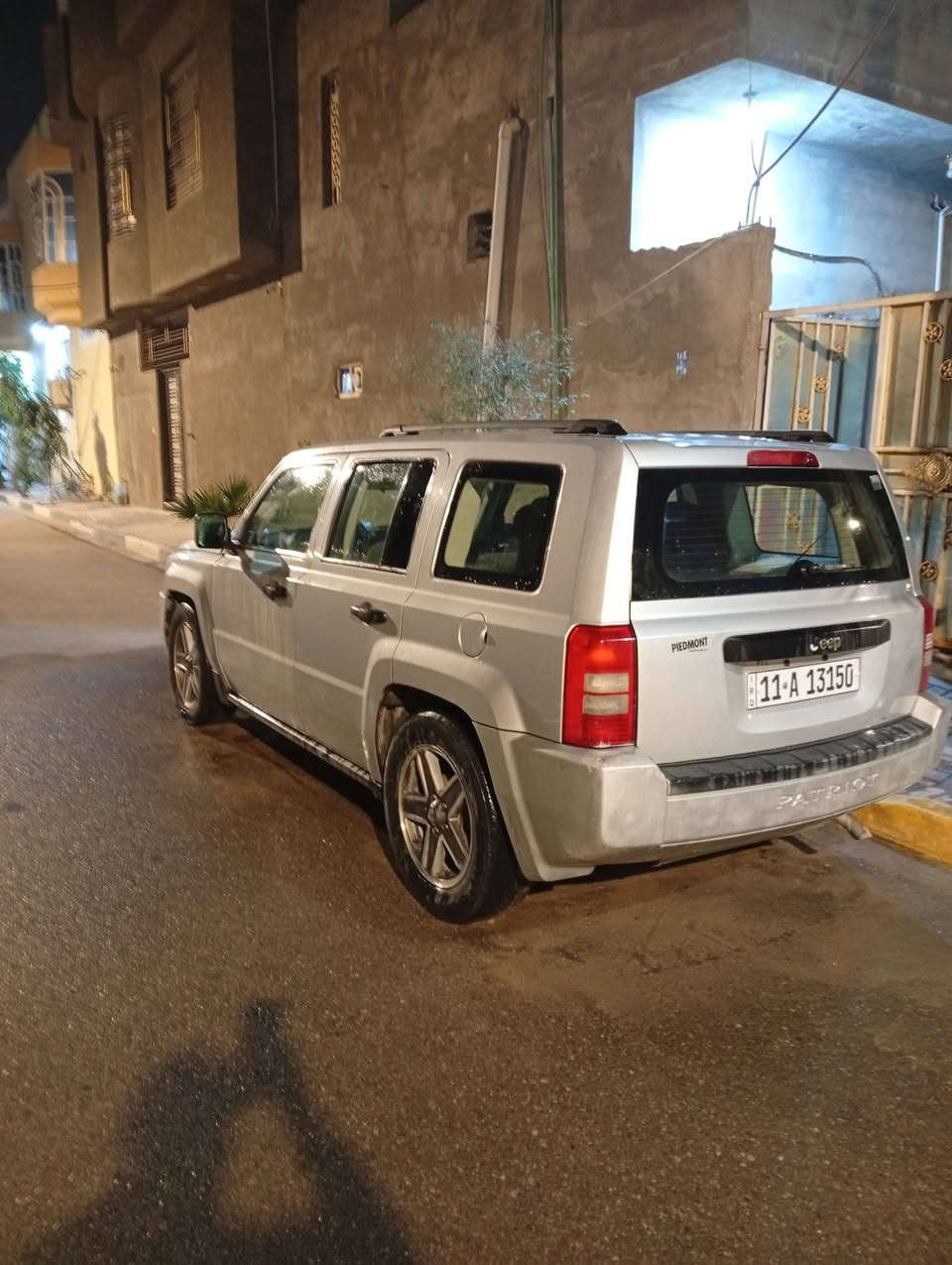 السلام عليكم للبيع جيب باتريوت موديل 2009 سياره جهازه رقم بغداد  دولي بسمي شرط تحويل سياره بيه صبغ تجي شوف عين سعر 85 بيه مجال للشراي ستفسار اتصال *********** مكان سياره البصره
