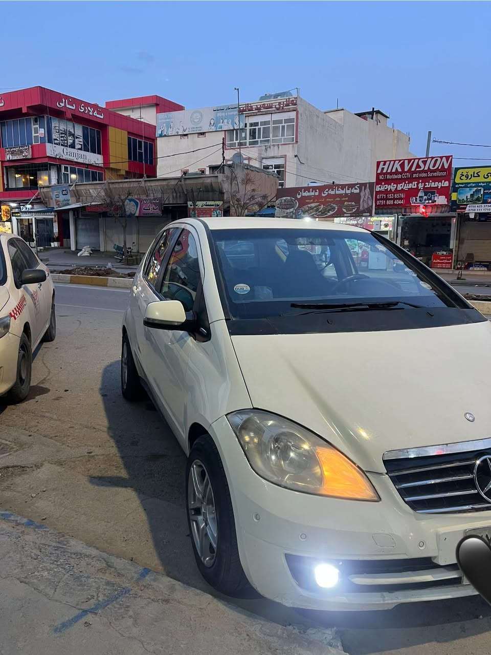 سلاو ڕێز لەسەر یزنی ئادمین:
مارسیدس 

گۆرینەوە یان فرۆشتن

2009

چوار پستۆن 

گێر حادی 

گێرو مەکینە بە شەرت

کارەبای بە شەرت 

جام کارەبا 

شاشە 

جانتا شتێکی قشتو جوانە

ڕەقەم هەولێر  

5گەلا غڕامەی تیایە دوای مەحامەلە ئەیگەرێنمەوە 

 بە شەرتی بەناو کردن 

بێ داحم بێ لێدراو

وڤایبەر:***********

شوێن ڕانیە
