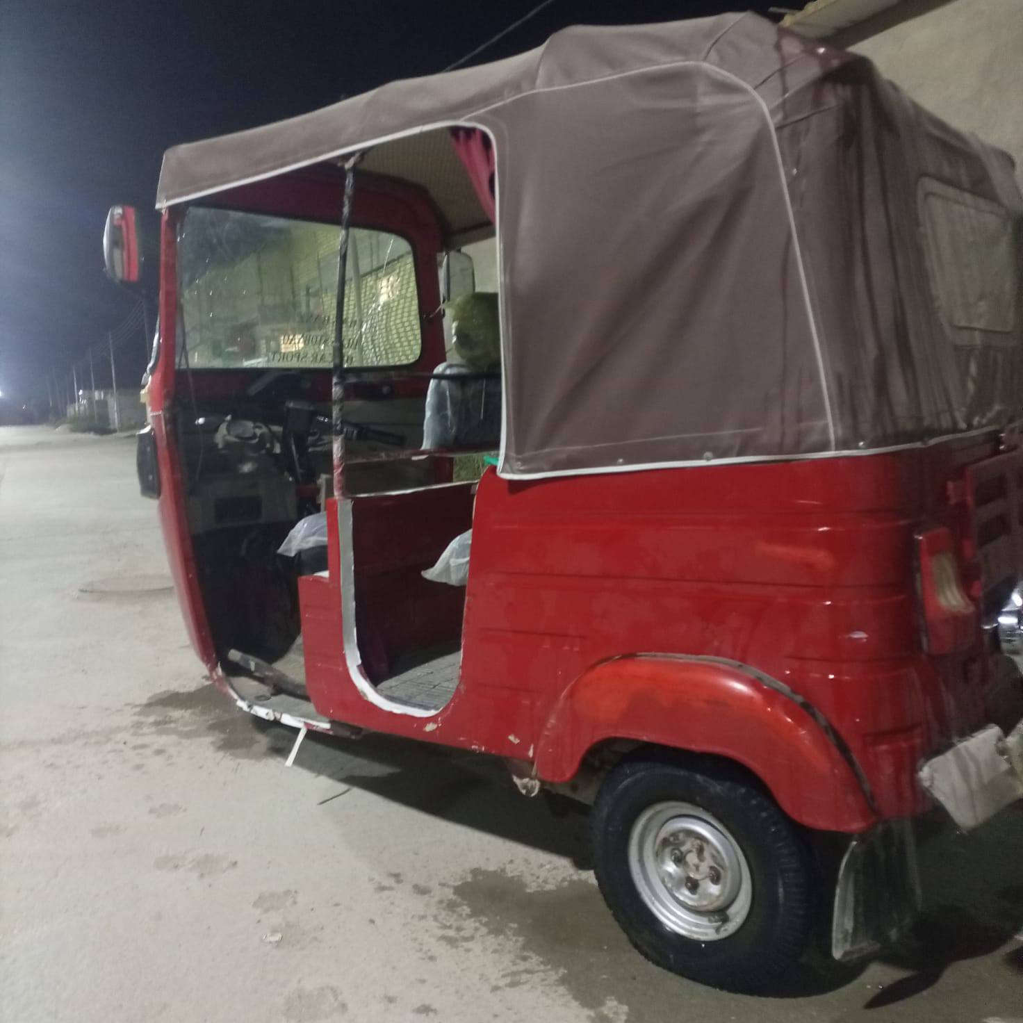 تكتك للبيع 2018 رقم ذي قار  انكليزي بأسمي تحويل مباشر  محرك 21     الاستفسار  ***********
