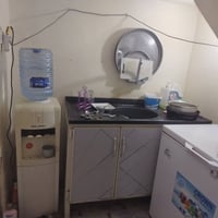كاونتر وبراد للبيع الاتصال على الرقم ٠٧٧٠٧٩٤٣١٣٧ مكان بغداد رستميه