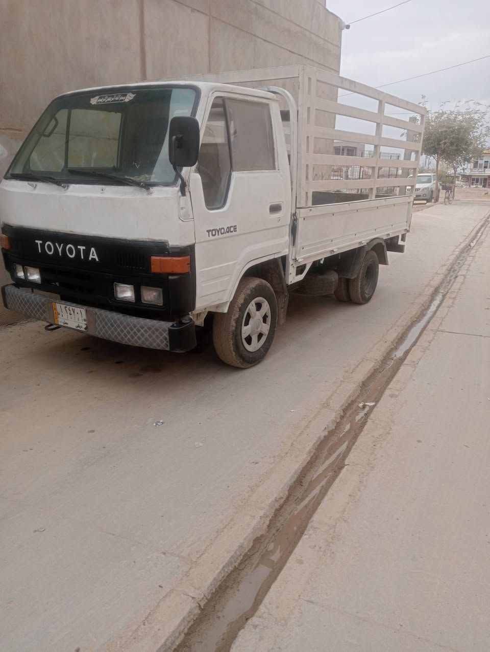 دووتەنی داینا مۆدیل 91  ڕەقەم عەسڵ ئەڵمانی بەشەرتی تەحویل مەکینە 3000 مەکینەو گێڕ بەشەرت کارەبایو لایتو هەموی لۆک شەش تایەی نوێی لەسەرە چەمچەو ناو بۆدی لۆکی لەسەرە  سعر 40 گڵاو معامەلەیە برایانە  بۆزانیاری زیاتر مامەڵە پەیوەندی بکە بە ***********
