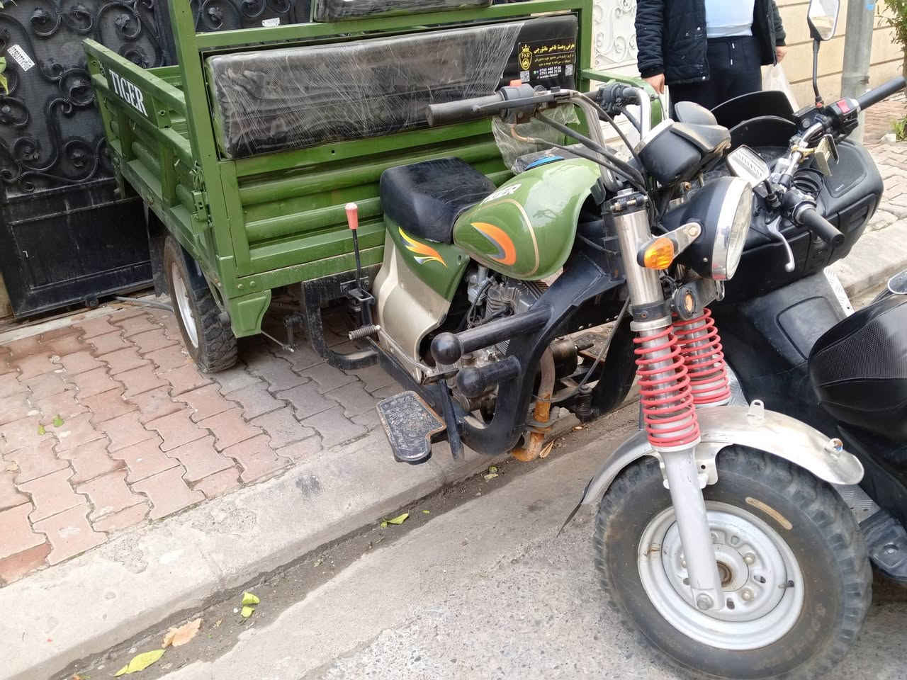 ستوتة للبيع 900$ أخت الوكالة 2024
***********
