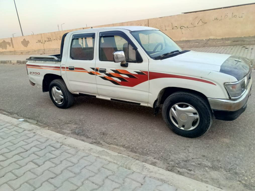 السلام عليكم بيكم جمره موديل 1998 مكينتها البلاديه كير اوتماتيك رقم بصره (ر) سياره حلوه مصبوغه جماليه كهربائيات شغاله سياره جاهزه السعر 65  العنوان بصره قضاء المدينه رقم‏‪***********‬‏ المدينة, البصرة
