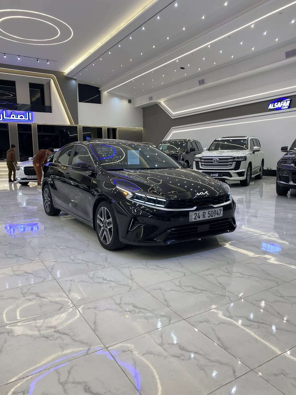 السلام عليكم 
كيا فورتي 2024 
فئةEX
فتحة سقف
بصمة
رادار امامي+جانبي
تدفئة كشنات+ستيرن
ماشية8000ميل
محرك 2000دوش
هاند بريك بصمة
اوتو هولد
رقم دهوك
هزة2027 
بأسمي تحويل مباشر
كلين تايتل بدون ضرر 
السعر 185$
رقم التواصل***********
مكان السيارة بالموصل
