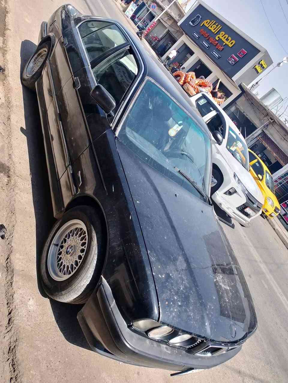 السلام عليكم
بيم دبليوا 🚗 حجم 525
موديل 1989👋محدثه 95
رقم نينوى الماني 🙋 سنويه 27
بدون كاربون بانزين ⛽ شرط التحويل 🚦 
محرك كبس محرك وكير شرط 👋 
طخم تاير طخم امامي خلفي جديد 👋 
تبريد ثلج 🥶 مكيف الهواء 
📢 ظررها مصبوغة عام جماليه فقط وبدون دواخل شرط وكدام العين 👀 
#العنوان #الموصل #موصل_الجديده 
*********** 📱كورك 📞
***********📱اسيا📞
