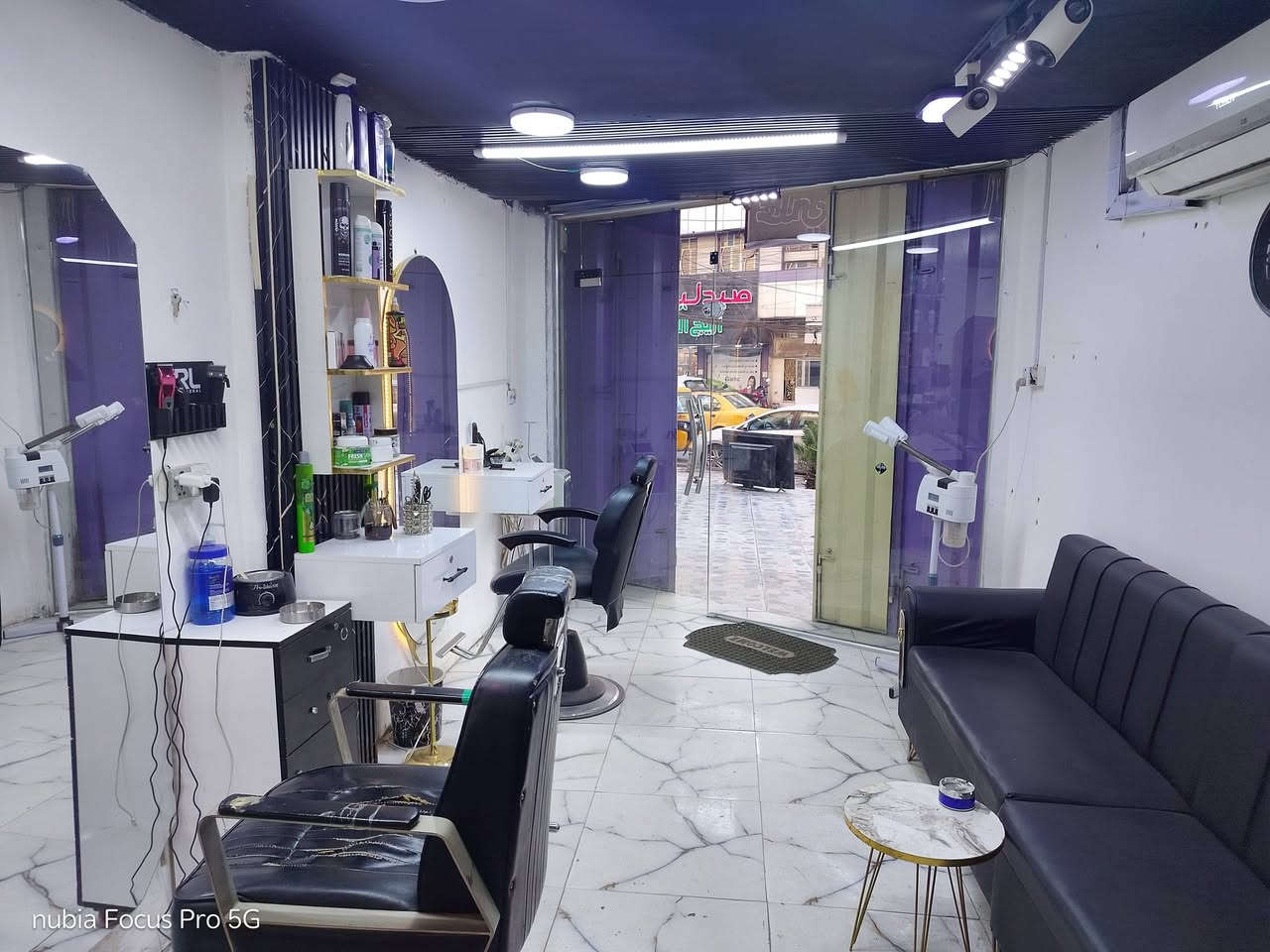 محل حلاقه البيع مشتل شارع المطبك.  *********** للتواصل
