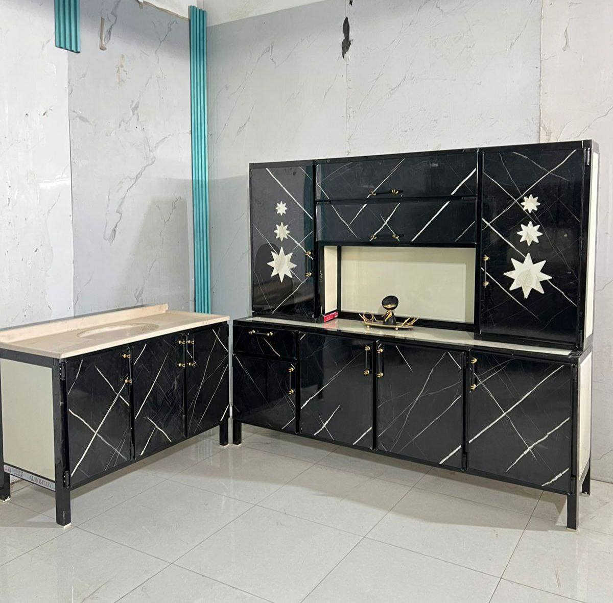 كاونتر مترين  مع ملحق مترين   مع سنك مرمر متر و20


**إذا كنت صاحب هذا الإعلان وتريد حذفه لأي سبب، رجاءا أرسل رسالة إلى الدعم الفني**