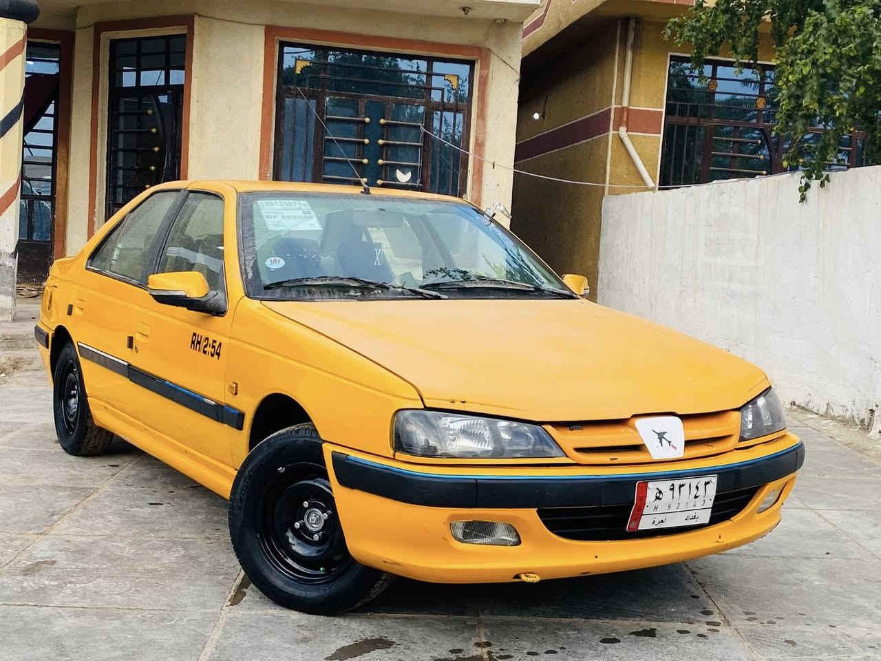 للبيع بيجو بارص موديل 18 رقم بغداد بسمي تحويل مباشر كير. ومحرك مكفولات تخم تاير تبريد ثلج مكفوله من الحادث بنيد مبدل فقط بدون ضرر  منضومه غاز تحكم حساسات شاشه مدوشمه سنويه مجدده مصفره هيئه  وغرامه جاهزه من كلشي السعر 57 وبيه مجال مكاني بغداد رقم ***********
