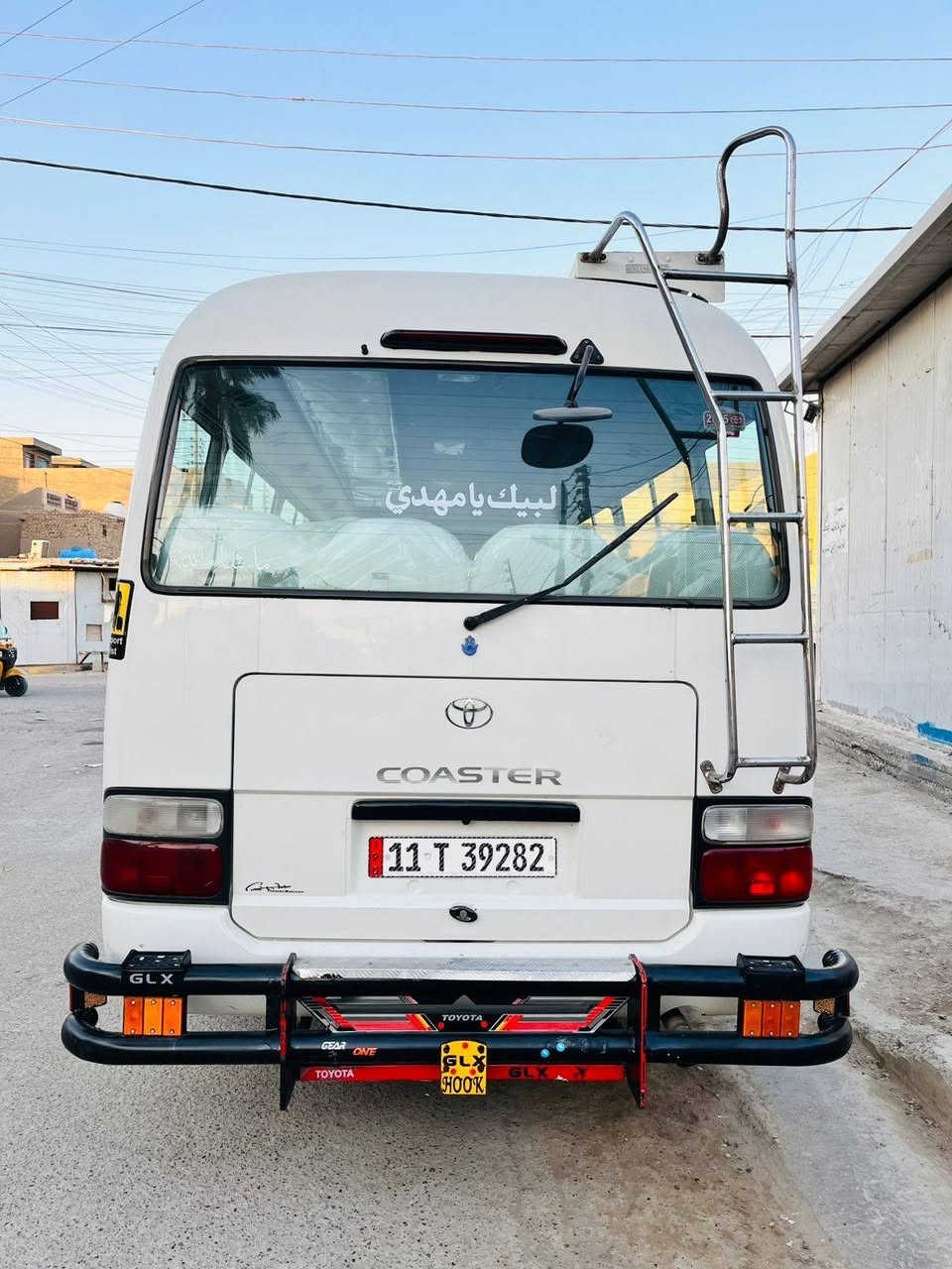 السلام عليكم كوستر للبيع مديل 15 كير مكينه اكسل مكفولات قلاب ستاركس سله داخليه منضومه غاز حاكيه السياره فول موصفات دوشمه جديده  رقم صاحب السياره *********** السعر 330
