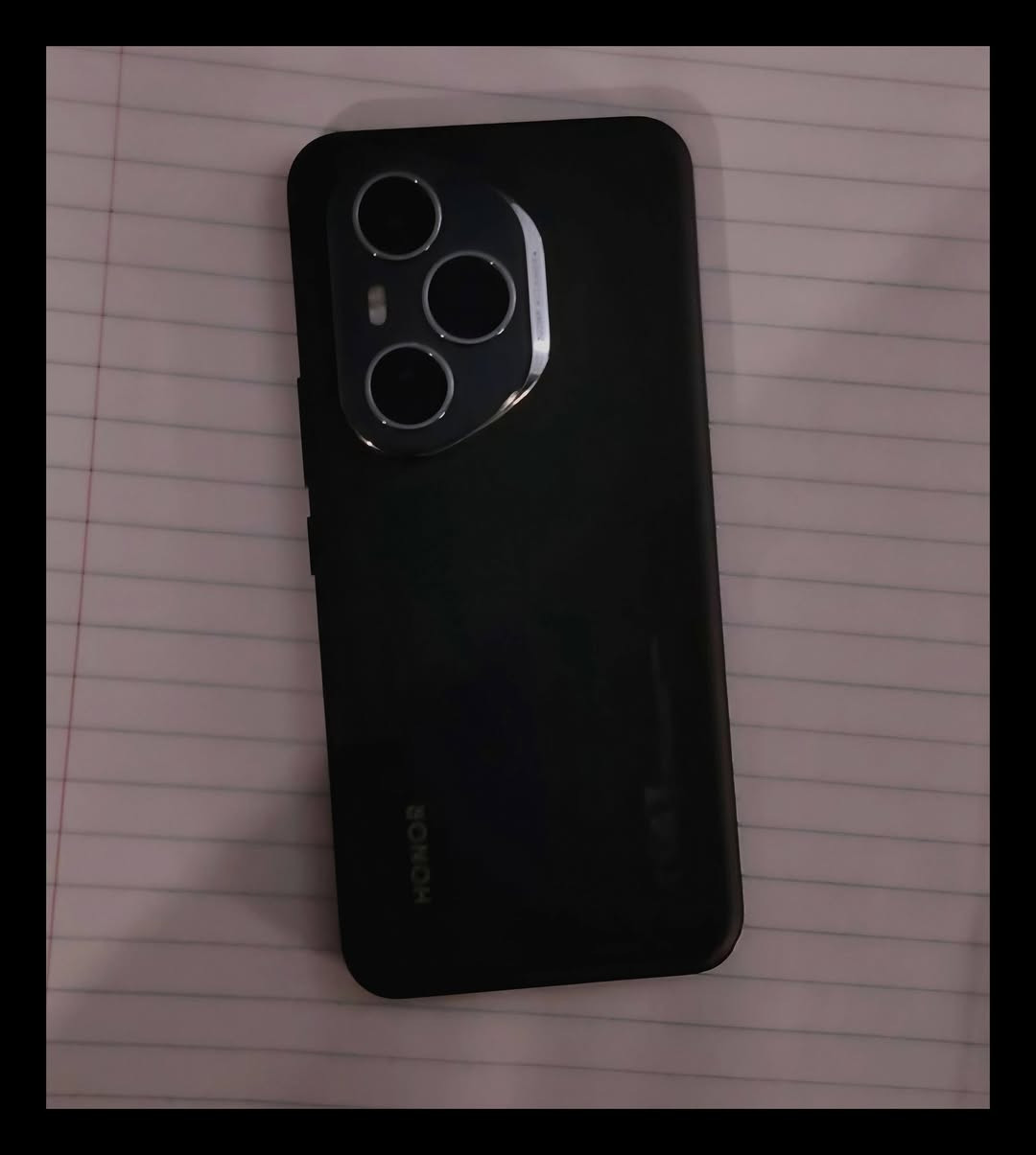 للبيع هاتف HONOR 400 Pro

• اللون: أسود (Midnight Black)
• السعة: 512GB
• الرام: 12GB
• المعالج: Snapdragon 8 Gen 3
• الشاشة: AMOLED 120Hz بحجم 6.7 إنج
• الكاميرا الرئيسية: 200MP
• البطارية: 6000mAh
• شحن سريع 100W

الهاتف نظيف جداً واستعمال شخصي، لا يوجد أي عطل أو كسر أو خدش مؤثر، والأداء ممتاز جداً. الجهاز محافظ عليه بالكامل ويعمل بكفاءة عالية.

السعر المطلوب: 750 ألف دينار عراقي
يوجد مجال بسيط للجادين فقط.

مستعجل على البيع، واللي عنده رغبة يتواصل خاص.
واتساب ***********
