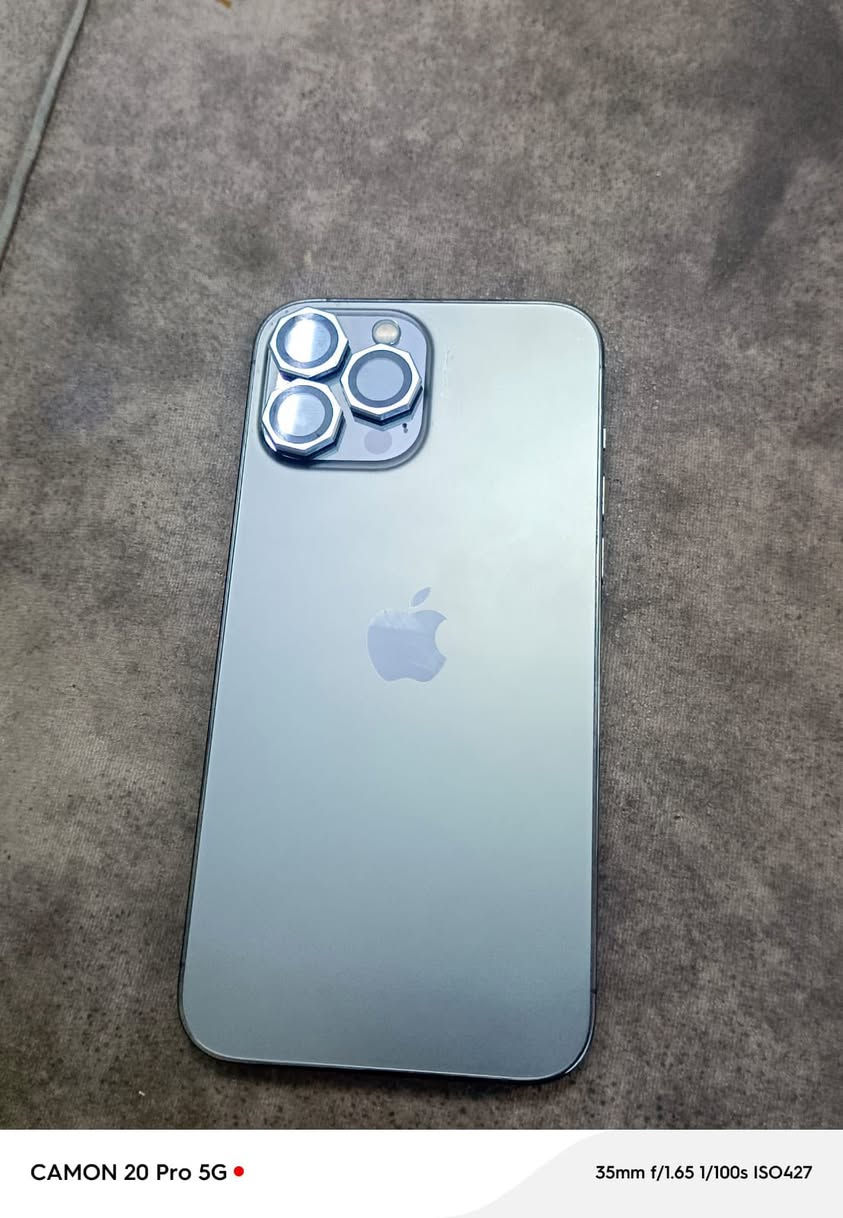 السلام عليكم ايفون 13بروماكس مبدل شاشه اصليه وكاميرا اصليه من شركه بطاريه 83 فيس ايدي شغال تلفون نضيف كلش ذاكره 512  لتواصل ***********وتساب .
