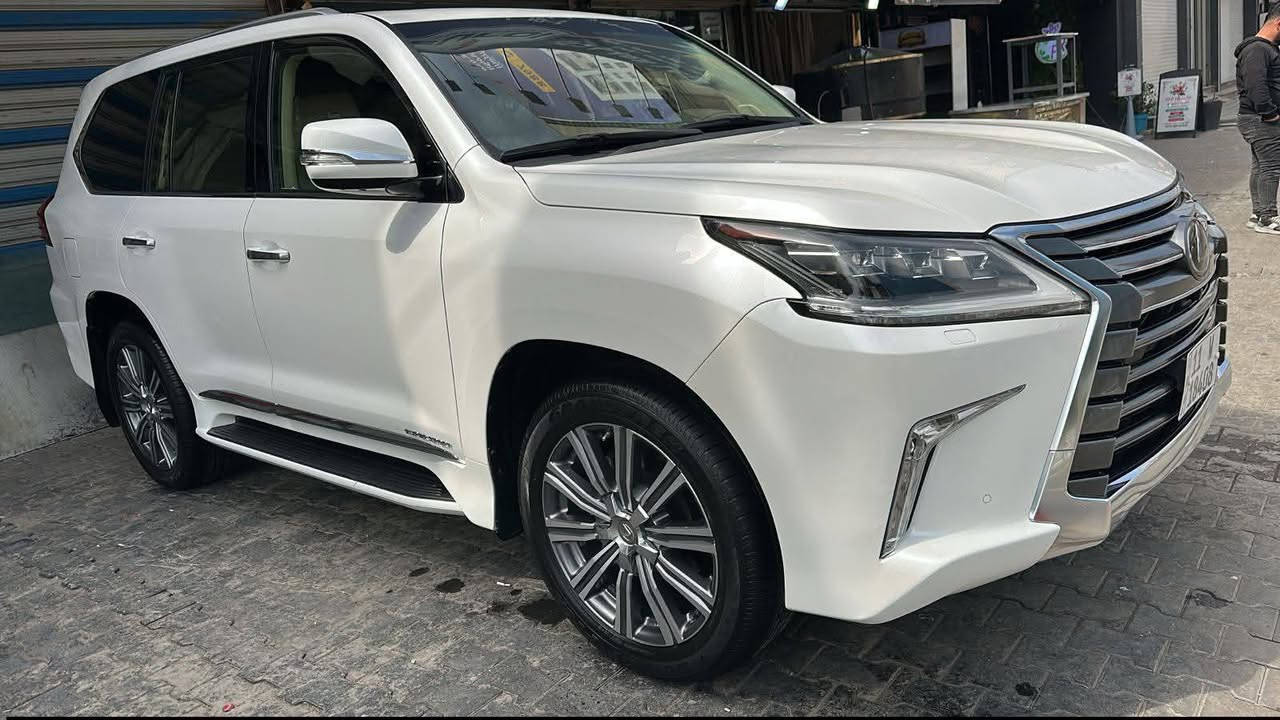 السلام عليكم غوالي لكزز 2017 مكفوله من صبغ وتبديل عده بارد بل جاملغ والباقي مكفول السياره جديده جدن السعر 585 
رقم بغداد 
الاتصال *********** بغداد, العراق
