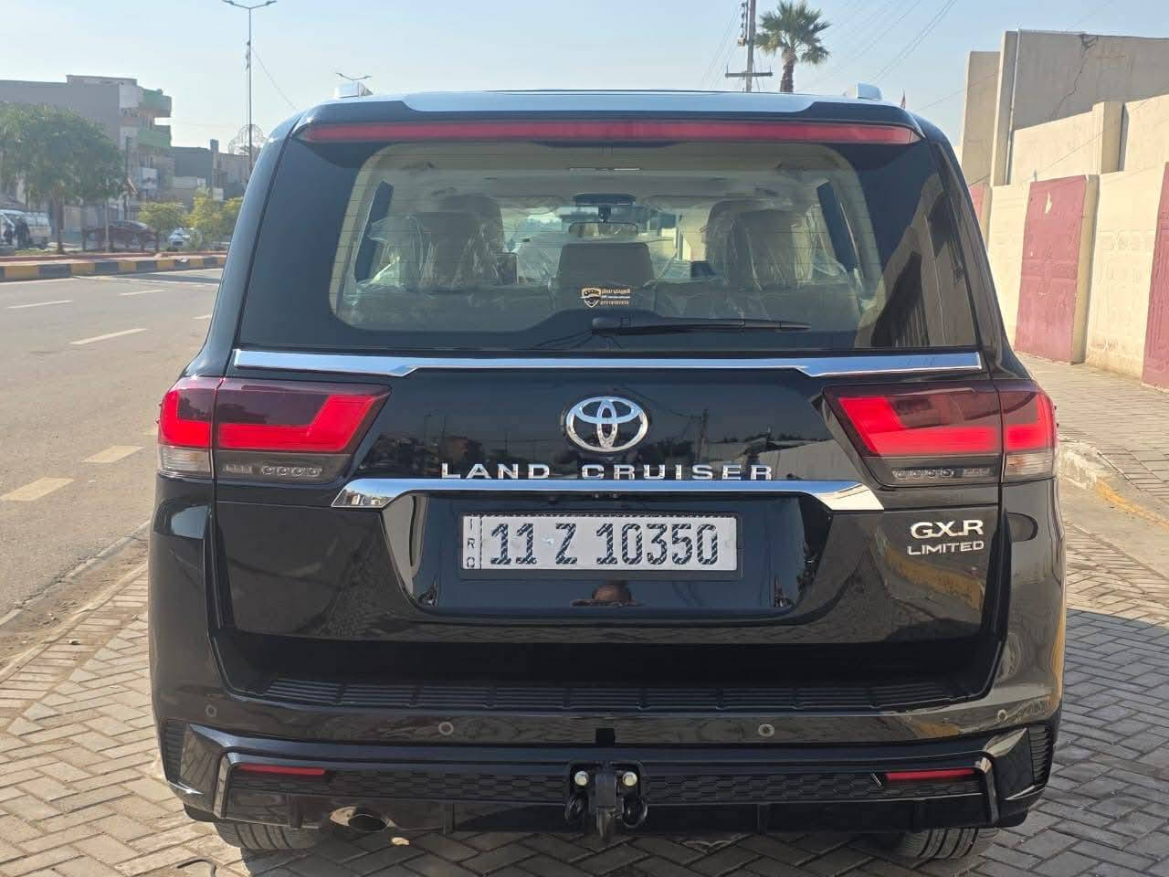 تويوتا لانكروز لمتدد فول سياره 1/1 بيه بعد هواي موصفات 5كامرات مطفايه بل صدر 

رقم بغداد بسمي  مغلفة ppf

 🔸موديل 2024

🔸 محرك 4000 تنفس طبيعي

 🔸ماشية 2000 زيرو

🔸كشنات الامامية كهرباء + تبريد 

🔸كشنات صف الثالث كهرباء 

🔸بصمة + تشغيل عن بعد 

🔸فتحة سقف 

🔸ثلاجة 

🔸3 شاشات 

🔸صندوق كهرباء

🔸8 ايرباك 

🔸اضوية led + كشافات 

🔸شاحن لا سلكي 

🔸فول تحكم ستيرن 

🔸تدفئة تبريد قطعتين 

🔸حساس امامي و خلفي

سيارة كفالة عامة عامه 

مكان السيارة بغداد اشعب 

السعر745 يعني سبعه شدات 45 ورقات 
بيه مجال 
تصال /***********
