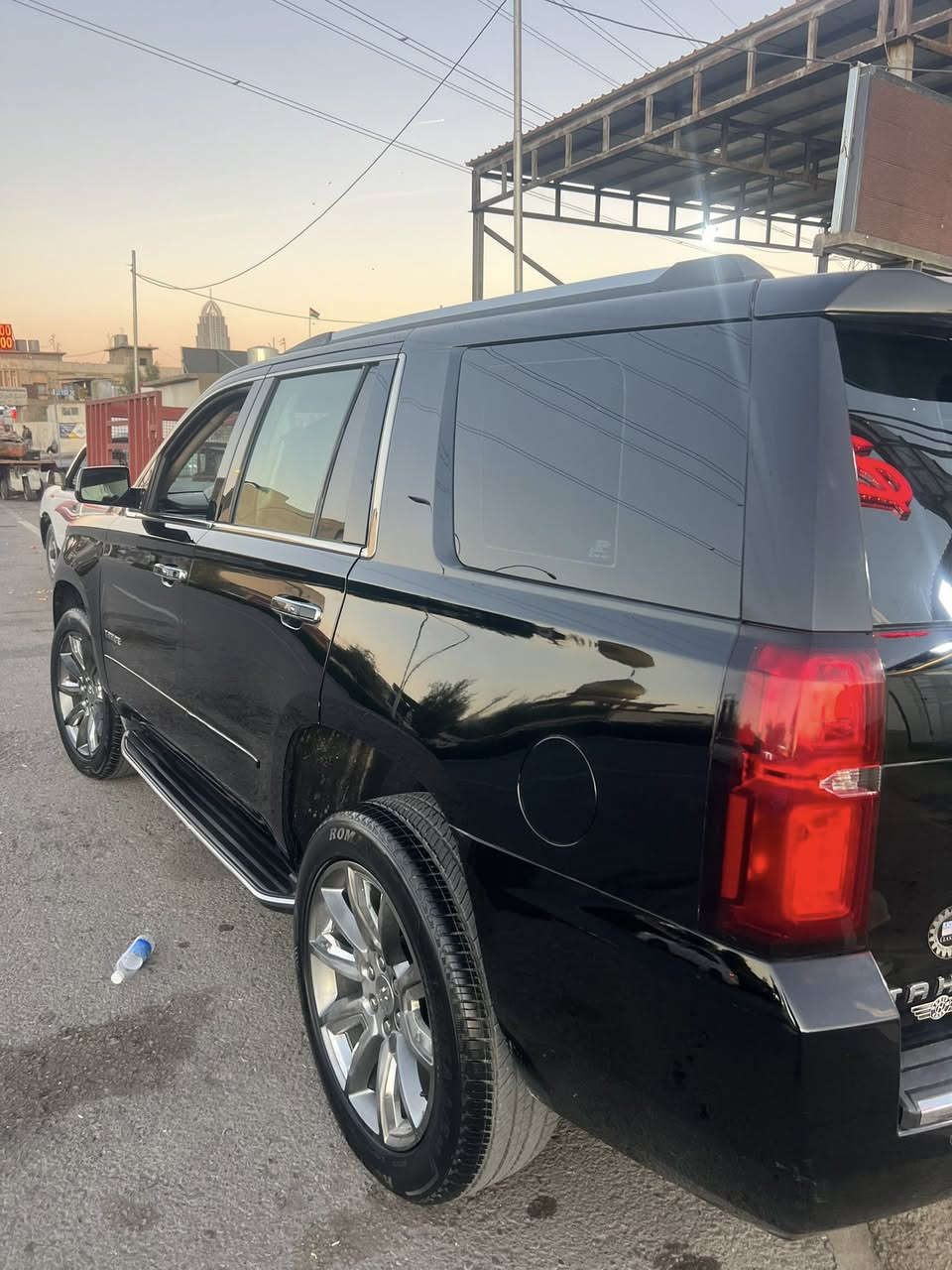 تاهو 2017 خليجية 

أسود 

رقم اربيل دولي الجديد  

  

ماشيه 130 km

 السياره بيها باب العبري مصبوغ فقط 

 

المواصفات                       

فول مواصفات ١/١

المواصفات:- 

سلايد(فتحة قمارة)

كراسي جلد اصلي

كراسي اثنين كهرباء

كراسي هزار(عند اقتراب السيارة من اي شي)

كراسي خزن(ميموري)

كراسي(تدفئة+تبريد)

كراسي خلفية كهرباء

كراسي خلفية تدفئة

تبريد خلفي شاشة

شحن الهاتف لاسلكياً

كروس سرعة

داتا شو DATA SHOW

خمس بصمات

فول تحكم استيرن(جهتين امامي+جهتين خلفي)

استيرن كهرباء

استيرن تدفئة

شاشة عرض الاعطال

صندوك كهرباء(شفط)

نظام السير على الخط

دبل حساس(امامي+خلفي)

نظام تحكم بمستوى الضوء الداخلي

مانع تزحلق

پدل كهرباء(تحكم كهربائي بالبريك والبانزين)

فتح الجنطه كهربائي وبلقدم 

فور ويل

شاشة امامية كبيرة اصلية

شاشة خلفية DVD اصلي

كامرة خلفية اصلية

تشغيل عن بعد

قاصة سرية

اشارة بالمري

مري كهرباء(شفط)

#نقطة_عمياء

لايت عدسة زنون

لد امامي

سستم_صوت _BOSE

داتاشو كبيره 

كيجات ديجتال متغيرة

مكان السياره: بغداد  الامين 

السعر 365

الاستفسار تصال ع ***********
