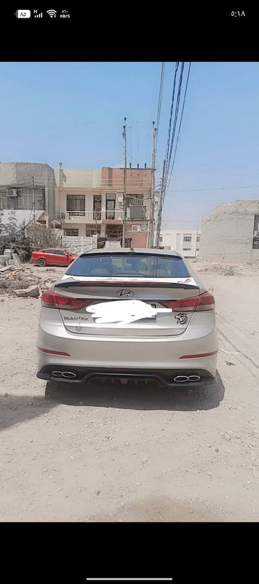 السلام عليكم سيارة النترة موديل 2018 مكان السيارة ديالى للبيع ضررها بنيد وجاملغ  بيه قطعتين السعر 118وبيها مجال للطيبين 
الرقم ***********
***********
