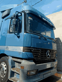 اكتروز ميكه موديل 98 محرك 8 مكفوله من كل سوء رقم بغداد مربوطه وراه عربانه حدادي خمس دناكير اثنين صيني واثنين الماني وخامس تك تاير تعليك بسنوي حمولته 40 طن عنوان الانبار فلوجة سنوي مشروع وطني الي 2027اتصل *********** ***********
