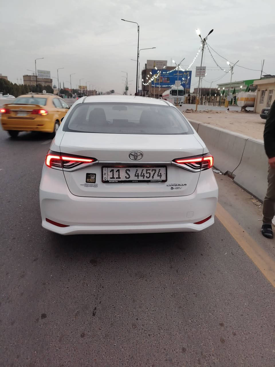 اسلام عليكم
تيوتا كورلا 2025 خليجي هايبرد
سياره زيرو 
فول موصفات ✅
بصمه تشغيل وابواب وصندوق
قطعتين تبريد+فتحه سقف
فول تحكم استيرن +شاشه ديجتال
حساسات امامي خلفي+نضام اسبورت
رادرات سياره فول موصفات 
رقم بغداد بسمي مداور ثانيوم 
*********** 
سعر 170
