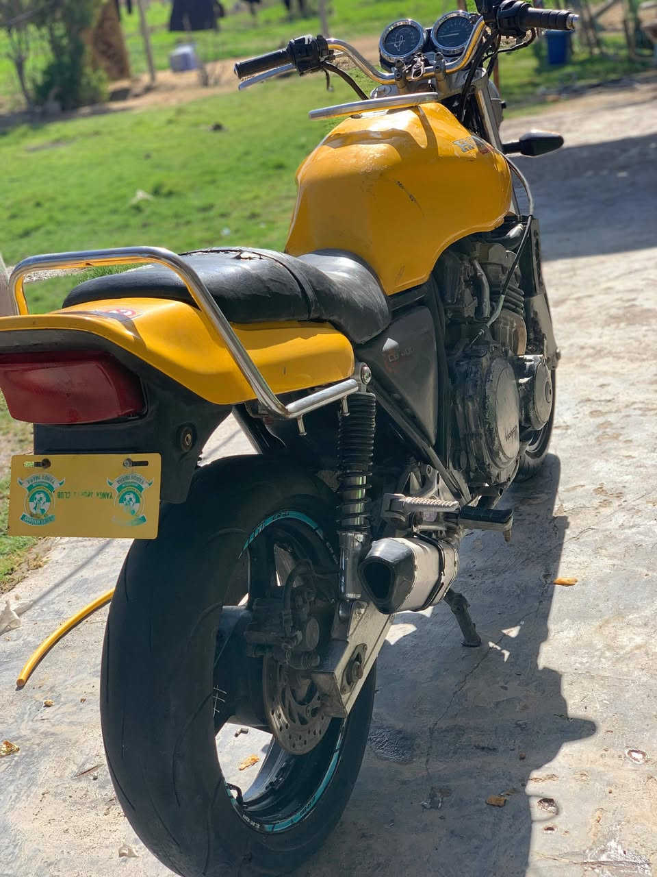 للبيع سيبي فور جيل اول دراجه كله شغاله نكره بكل وقت مال جناي اوراق دراجه سعره مليون 500بيه مجال حك جيه مكاني بابل سده الهنديه رقم ***********
