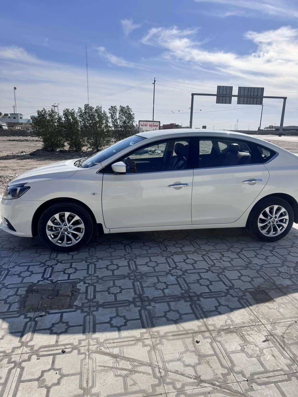 السلام عليكم   نيسان سنتره كلاسك مديل ٢٠٢٥ رقم اربيل مكفوله كفالة عامة بسم شركة وكاله تحويل سعر ١٣٧ بيه شويه مجال 
مكان السياره البصره القرنه غير متواجد على الفيس مكلف بالنشر 
رقم تلفون ***********
