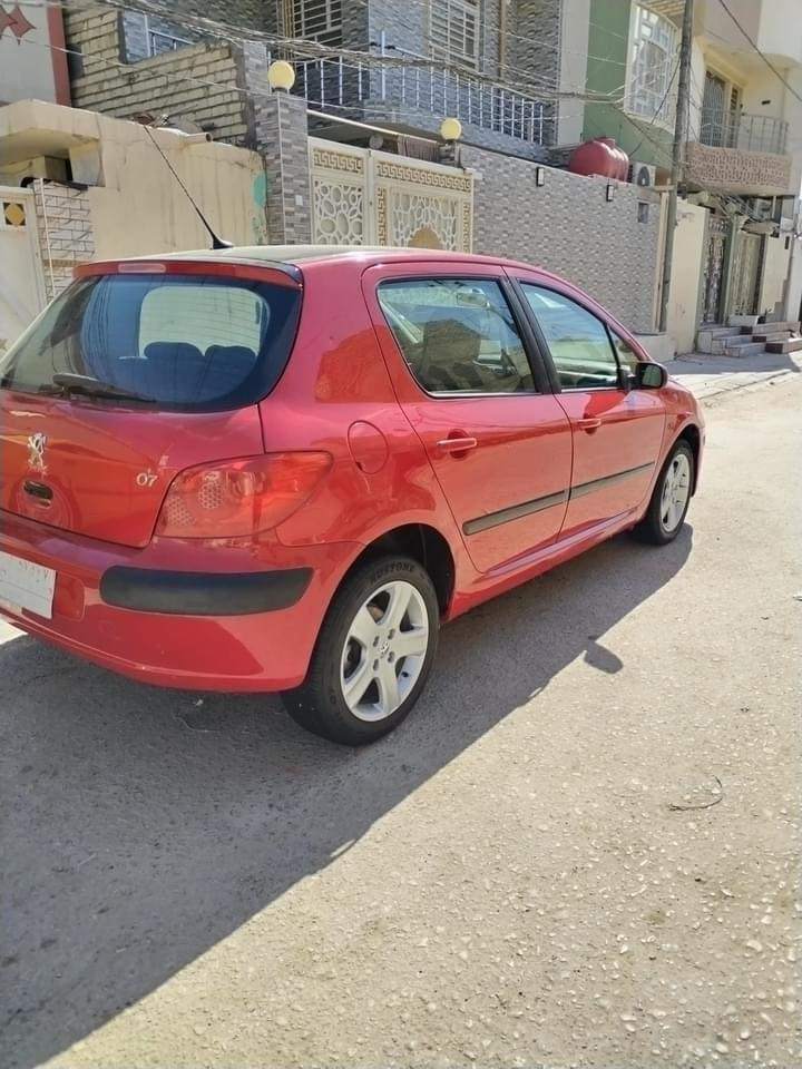 بيجو فرنسي ٢٠٦ مكفول من كل شي
مكان سياره نجف ٥٥ ورقه وبيها مجال 
***********
