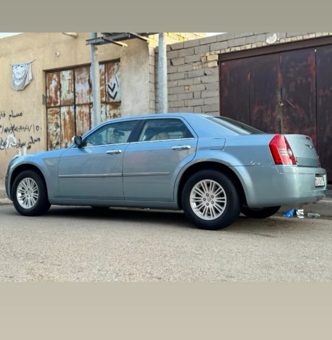 سياره اوباما 2010 سنويه جديده حداديه بكي وكله مقفول الصبغ بس الصبغ***********
