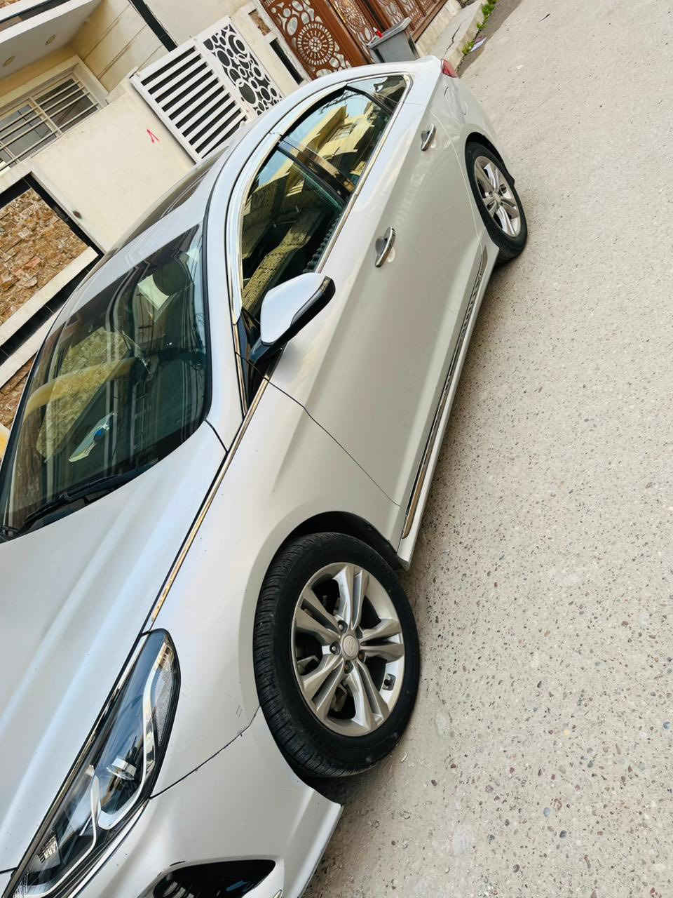 السلام عليكم
هونداي سوناتا ٢٠١٨

وارد امريكي

حادثها جاملغ ايسر وبنيد بدون ايرباك بدوون ايرباك

رقم اربيل ب اسمنا

 

 سبورت

ثلاث انضمة قياده

محرك٢٤٠٠ سيسي GDI

شاشه 

فتحة سقف 

بصمه

ستيرن D

شفتات 

رادار جانبي خلفي 

ويل ١٧ كروم 

يدات كروم

كشنات جلد 

تدفئة كشنات 

السياره نضيفه كلشش ومال جناي.  

السعر     140$.  وبيها مجال ان شاءالله

العنوان الدوره 

للاستفسار  

***********
