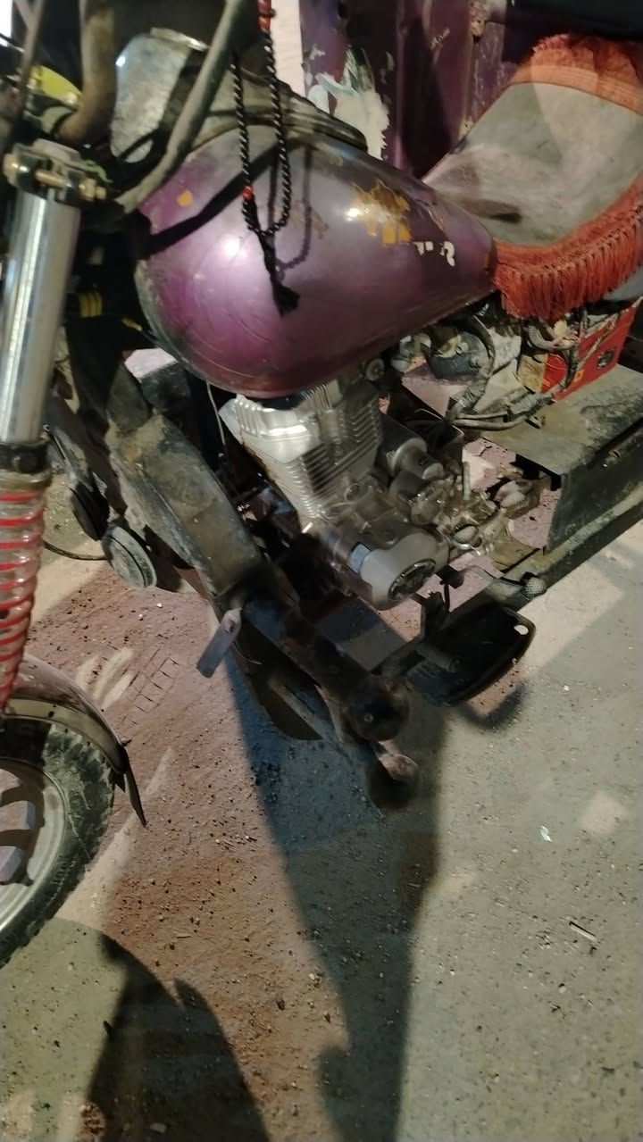 للبيع ستوته امتي ار موديل 16 رقم ابيض ألماني سعر 1350 هاتف ***********
