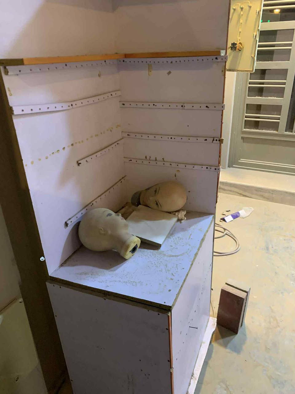 للبيع
***********
