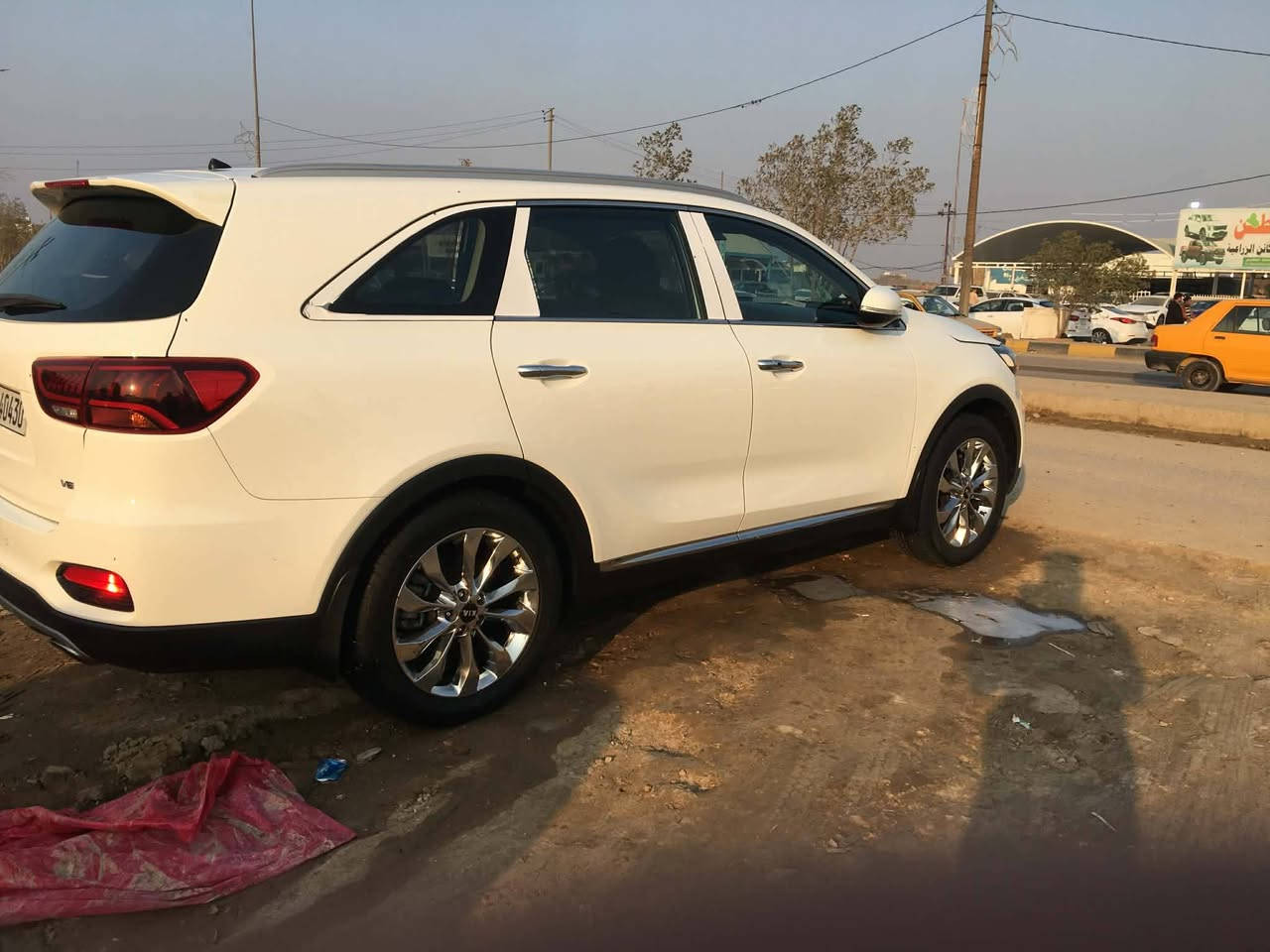 السلام عليكم ورحمه الله وبركاته
سورنتو رقم بابل دولي 
موديل ،2019 بسمي
ماشيه 90 حقيقي دك جرس
كفاله عامه فتح تبديل ضربه صبغ 

محرك 3500 
6 سلندر كفاله شرط شركه 

كير 8 نمر كفاله شرط افحص باي مكان 

سبعه راكب ثلاث قطع تبريد

 وايرلس شحن 

كاميرا شاشه نظام قياده 4 

حساس خلفي امامي ميري شفط 

كشنات كهرباء عدد اثنين خلف لمس 

جلد اصلي شباك نيكل 

مراوس او بيع حسب القناعه 

 العنوان ديوانيه 
رقم الهاتف ***********
