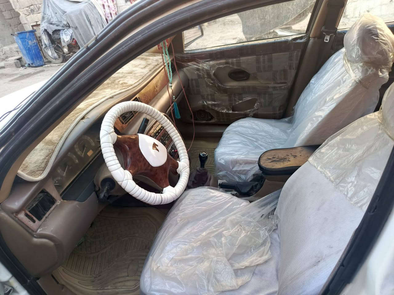 سلام عليكم سياره للبيع سمند2012 سياره نظيفه راعي موجود 28 وبيه مجال المكان البصره الجمهوريه ***********
