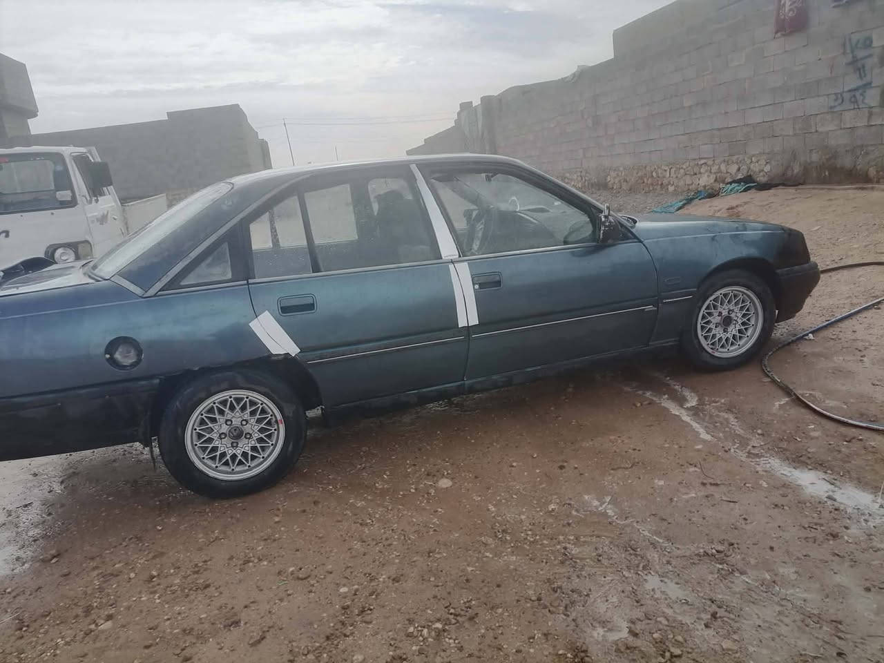 السلام عليكم ورحمة الله
اوبل اوميكه للبيع كير وحرك كفاله رقم أبيض 
الك تحويل سنويه يلاا 2026بشهر 4بنهايته 
السعر 15وبيه مجال رقم ***********
