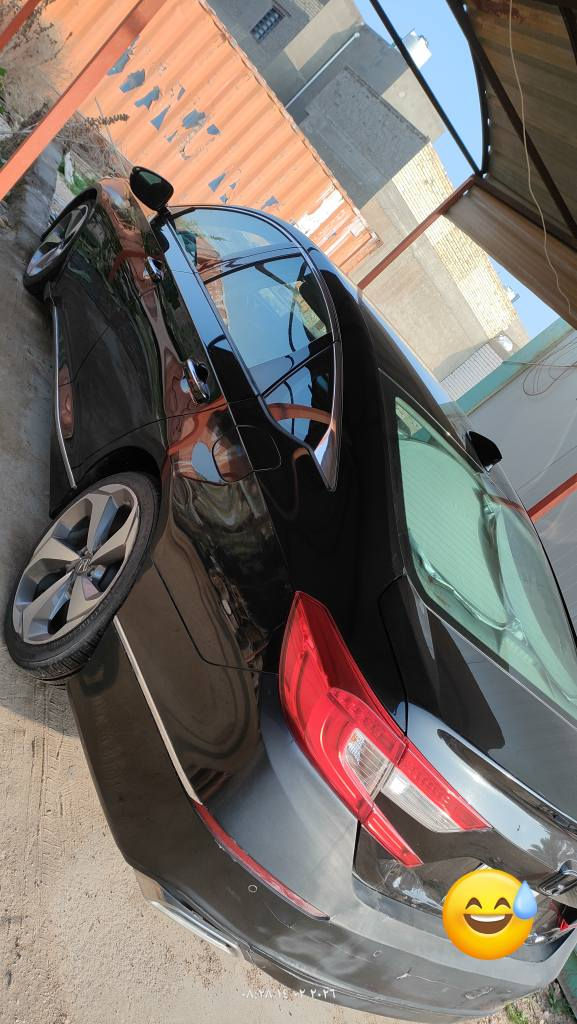 السلام عليكم..
هوندا اكورد 2018 تورنك 2.0 توربو 
بيها تلث قطع ماشيه 130 الف كيلومتر 
السيارة نظيفة وفول مواصفات 
رقم مميز
شاصي مكفول 

*********** النجف, العراق
