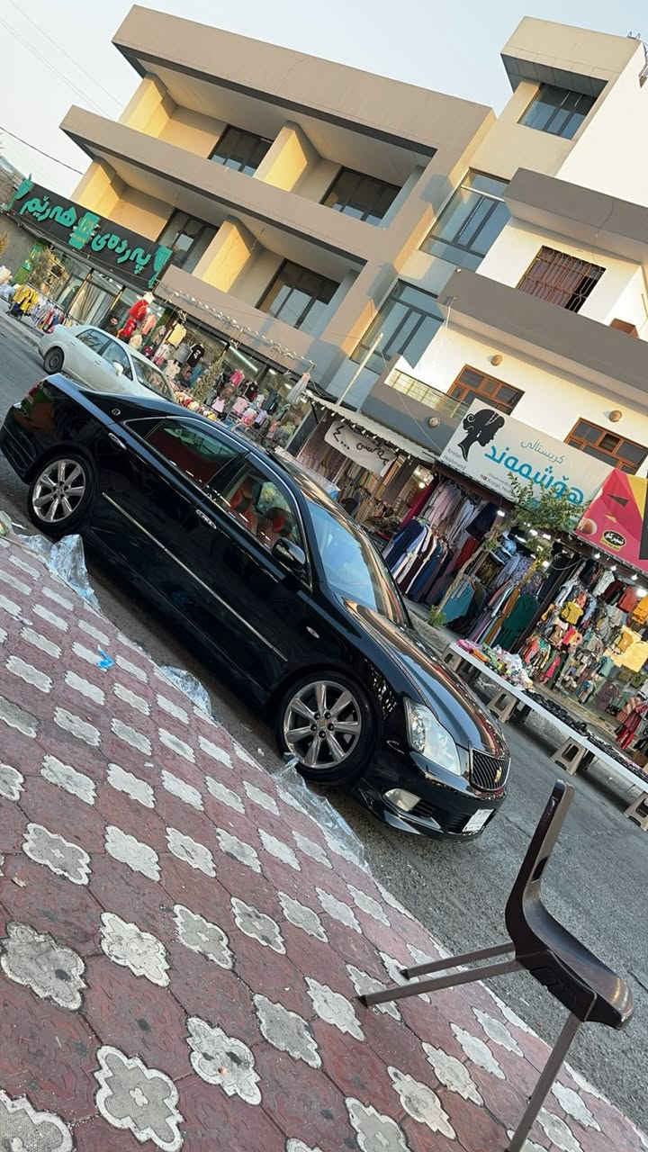 شاهینە ۱۸٤موسسسسس
 ۳ دوگمەی سلایت
کوشن هیتەر 
بەگلایت بیلاد لیزەر تۆمس
سپۆرتەکانی تۆمسی بیلاد 
ڕێک لەسەر دەقەی شەریکەی ماوەتەوە سوکانێکی شلی بەشەرتی ئەوەی وەک ڕۆیاڵێک نەرم و کپ بێت دەبڵی بیلادی سپۆرتی لەسەرە بەدلی خۆت بەرز و نزمی پێ بکە دایسە
۱یەک پارچەی بۆیاخە لەسەر ساخی ئەوروپا
  جەمەلەخی دواوە 
خوار شوێن موسەکەی حاستی بەگ لایتەکە بەدەستی خۆم وای لێهات بەگم دانا خۆم دا بە عەمودێکا رەسمیم لایە
دینارێک مەسروفی نییە جگە لەمانەی خۆم نوسیومە 
شوێن موسەکانی مەعجونەکەی تەقیوە لەم سەرمای ئەمسال وای لێهاتن هیچ جوان نییە
دوو شەمعەی پێشی ئەوێت 
بەدەر لەمانە یەک مەسرەفی نییییییییە
لە سلێمانیم  ۸٠ گەڵا و معامەلەیەکی  زۆر زۆر زۆر کەم هیچم نەهێشتۆتەوە بۆ تەلەفون هەموی باس کردوە مشەتەریت بچوکیت ئەکەم وەرە سەیری سەیارەکە بکە 

***********
