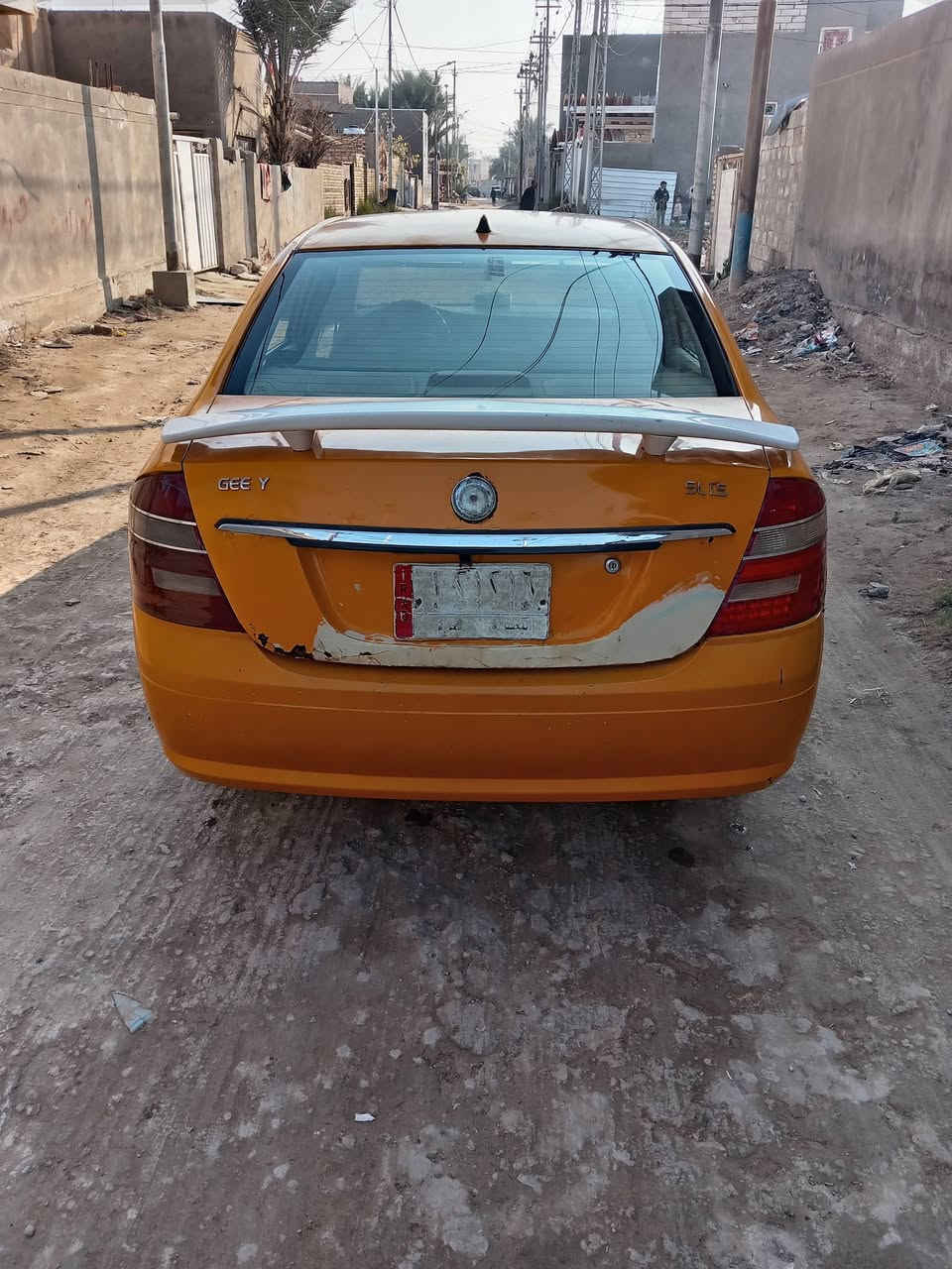 السلام عليكم سياره جيلي للبيع جاهزه تخم تاير مكينه وكير جدد مصفره هيئه وغرامات سنويه ما صاقطه بسمي مديل 2013 السعر 40 وبيه مجال ***********
