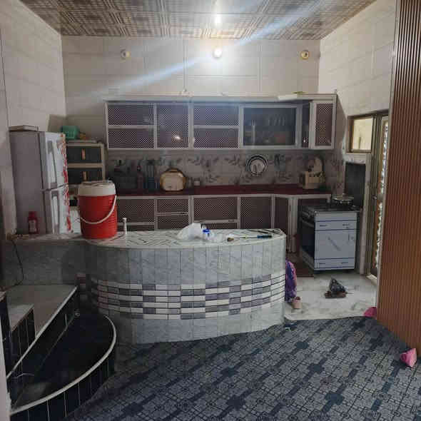 يا الله يا رزاق عندي بيت المساحه 105 متر نجف كوفه نقطه داله اسواق فتك منطقه كلش حلوه البيع مستعجل بناء جديد السعر 35 وبي مجال مراوس سيراوس***********☎️
