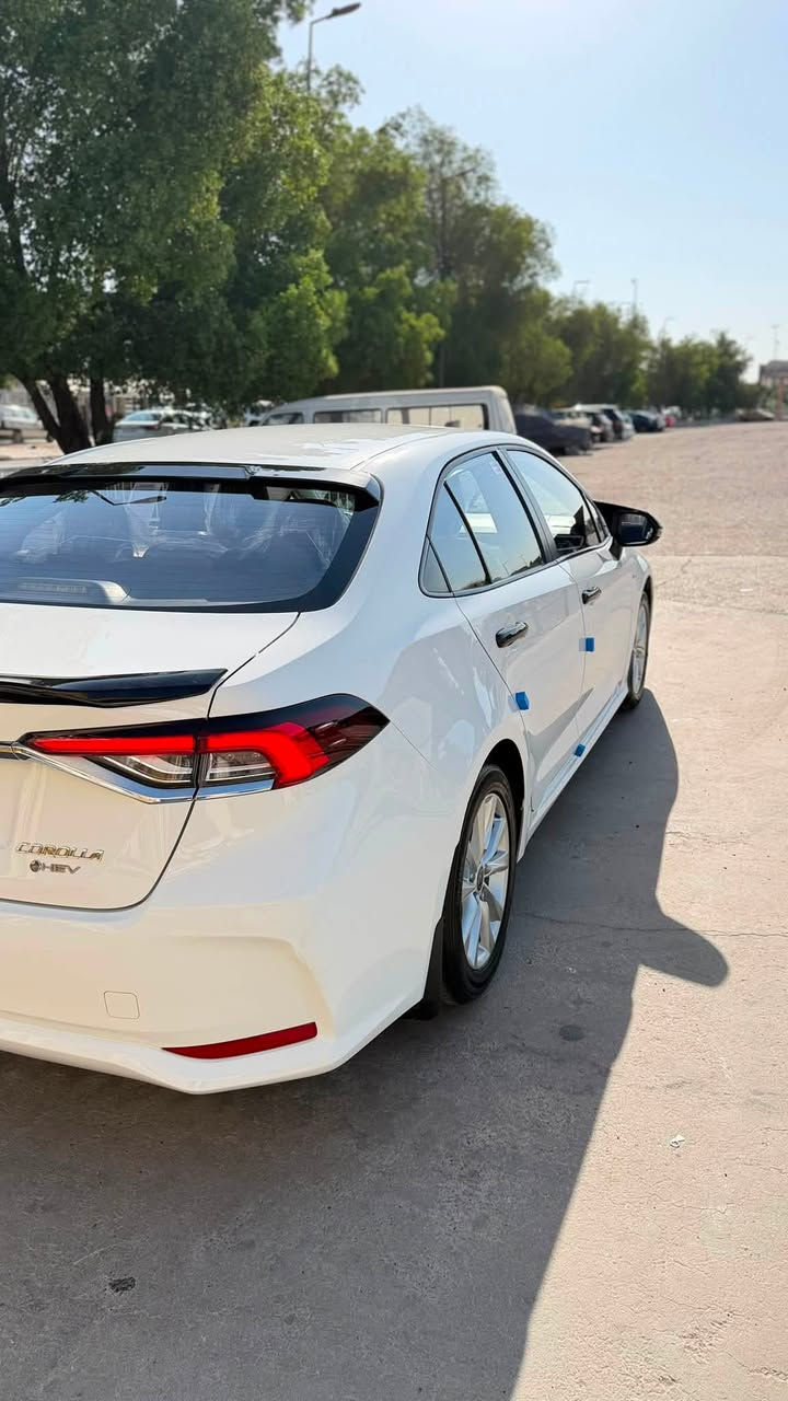 السلام عليكم للبيع كورلا 2024 HEV العلامه الجديده خليجي مكفوله كفاله عامه بدون صبغ او بارد او شخوط او طخات 
رقم بغداد باسمي تحويل ثانيوم سياره فول موصفات فتحه بصمه تبريد قطعتين شاشه كبيره سياره جديده ونضيفه مكاني بغداد تقاطع الدرويش حي التراث *********** السعر 152 وبيه مجال
